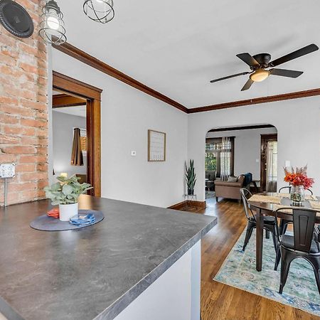 Beautifully Remodeled Duplex Apt In West Blvd Cleveland Dış mekan fotoğraf